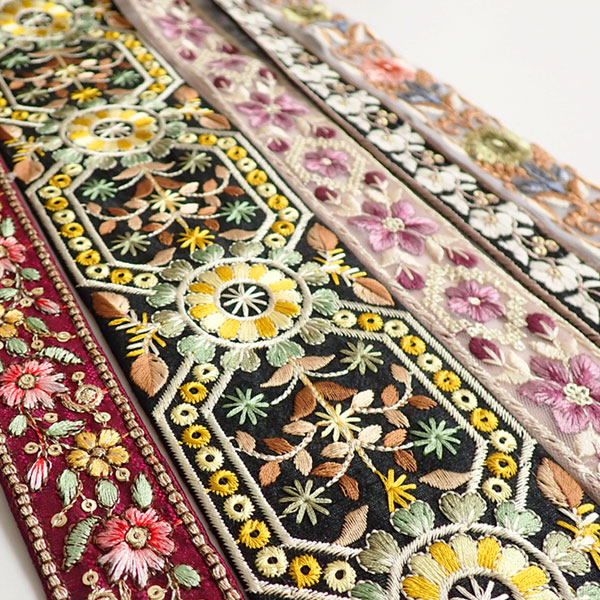 アンティークの花柄刺繍リボンセット （インド刺繍リボンセット シルク  